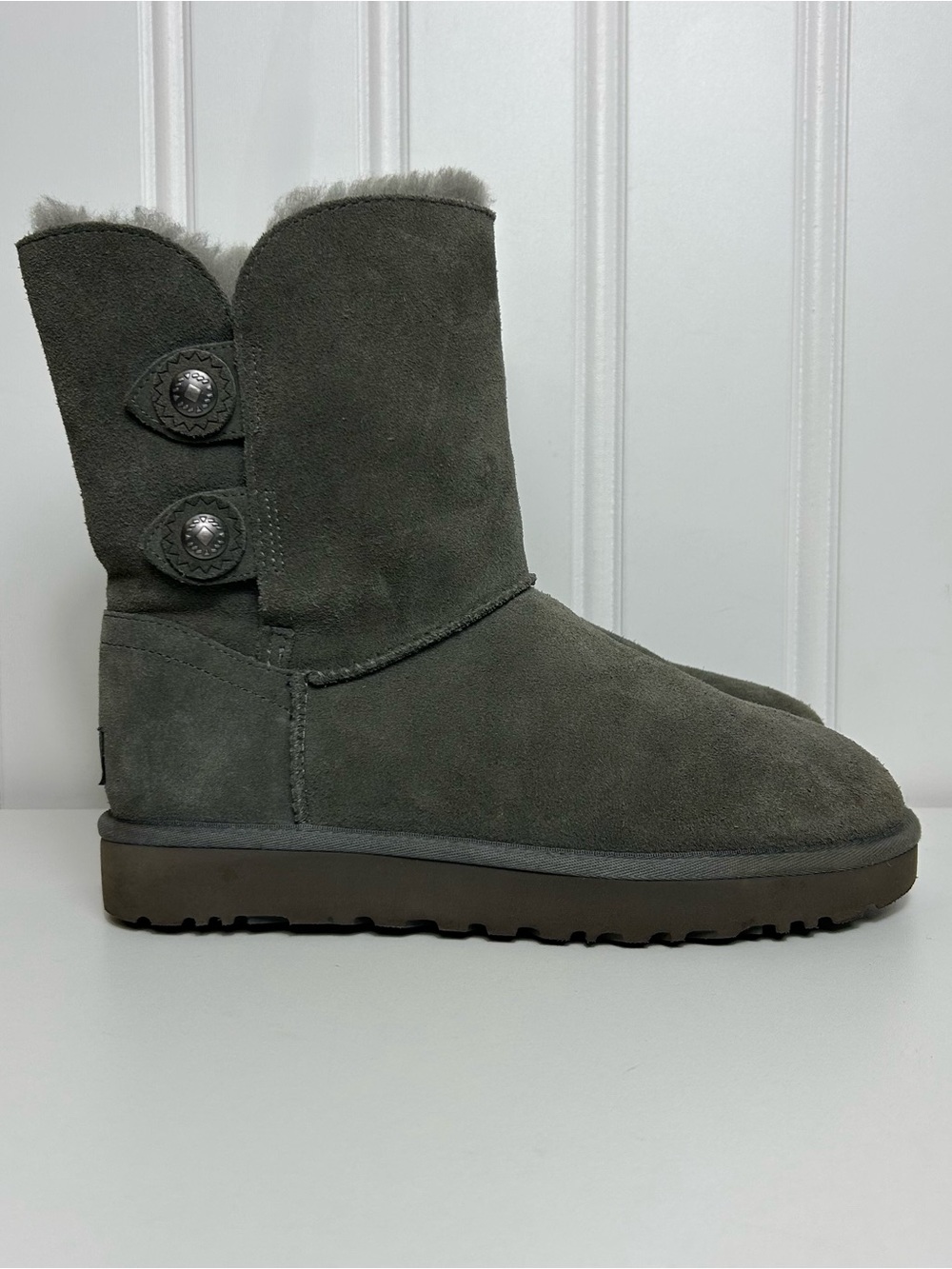 Ugg Marciela 2 grey lined suede mid calf boots women’s 9